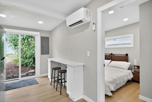 1 habitación, tabla de planchar con plancha y wifi