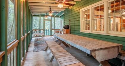 3 Bedroom Dog-Friendly Cabin Near Dupont State Forest