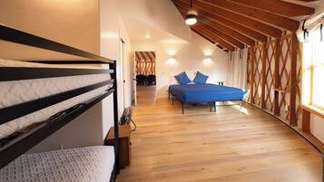 3 bedrooms, WiFi (free)