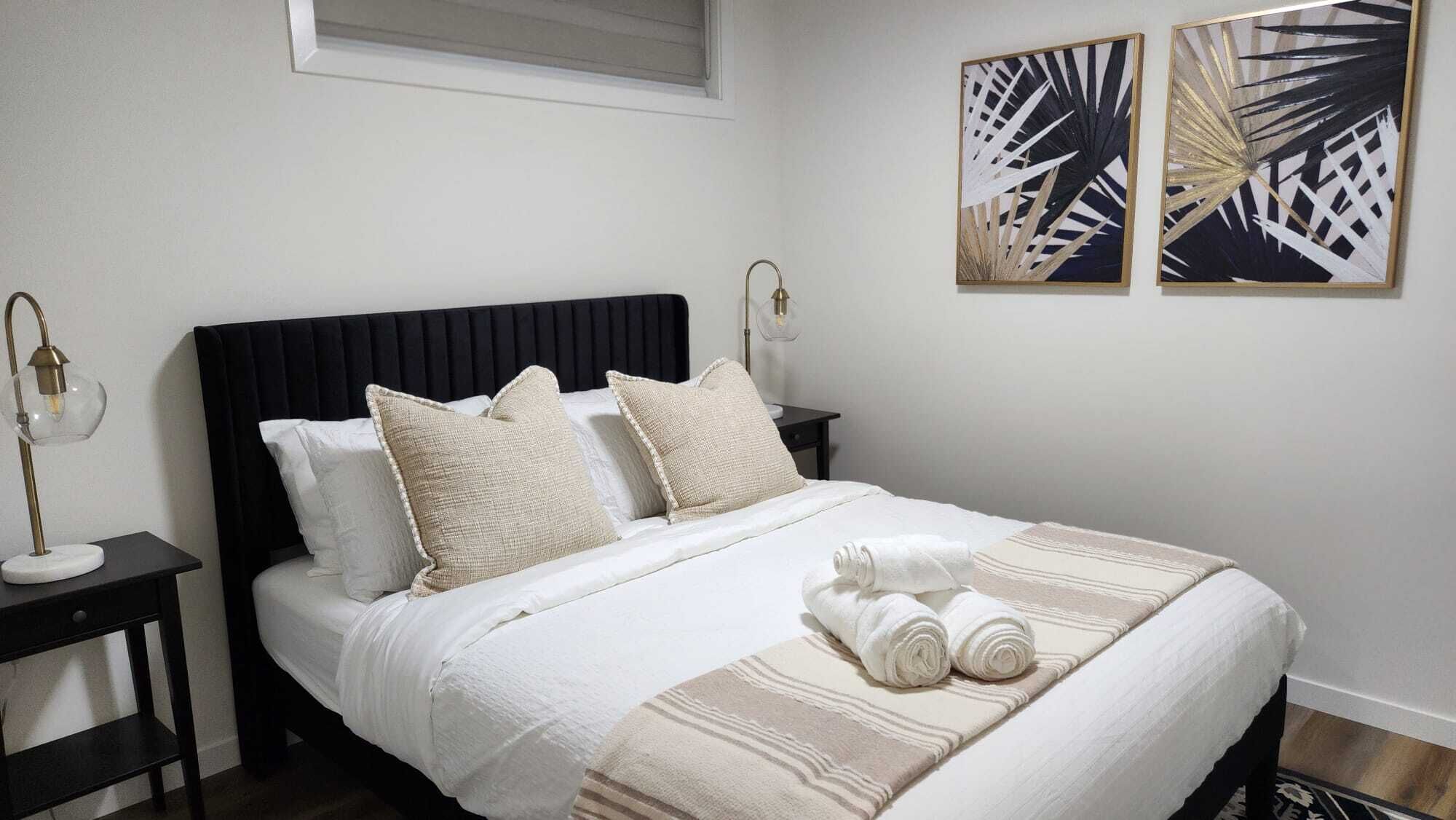 2 chambres, fer et planche à repasser, Wi-Fi, draps fournis