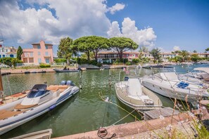 Marina - Port COGOLIN – Fisherman's house with boat mooring. (COGOLIN)