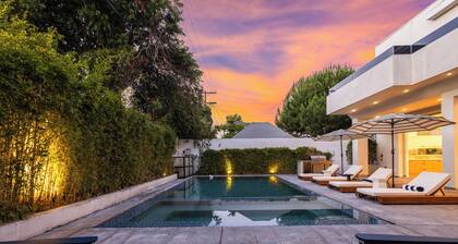 West Hollywood Retreat: Pool, Chef's Kitchen & More!