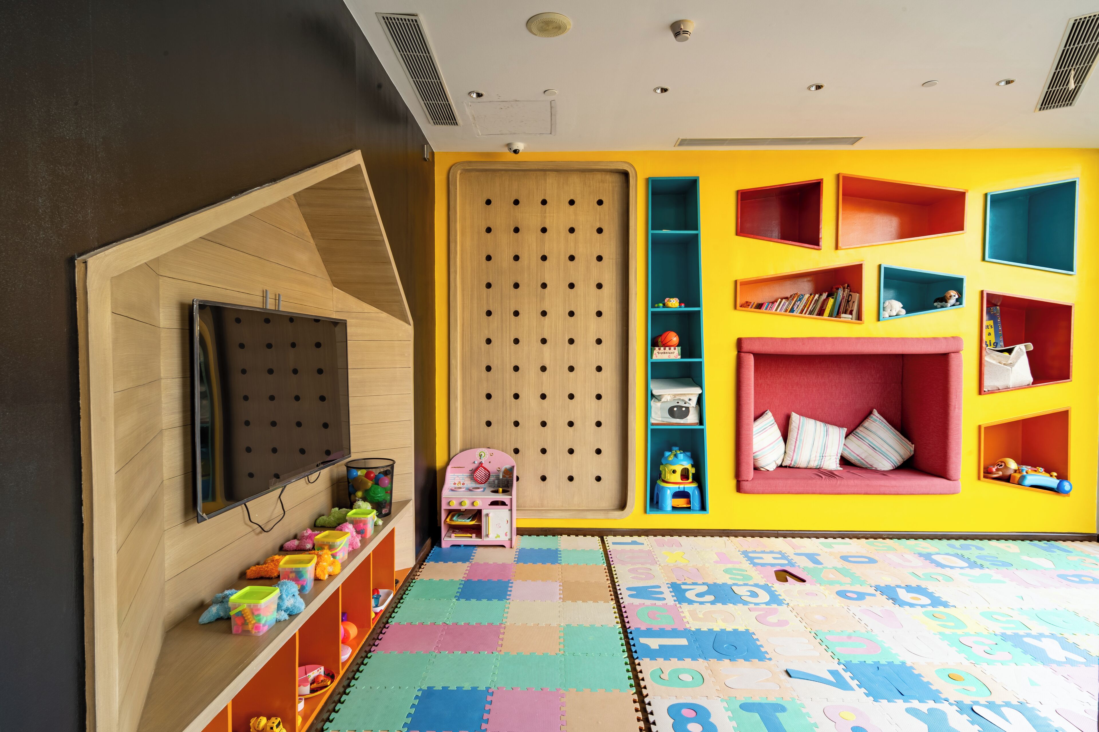 Área de juegos infantiles bajo techo