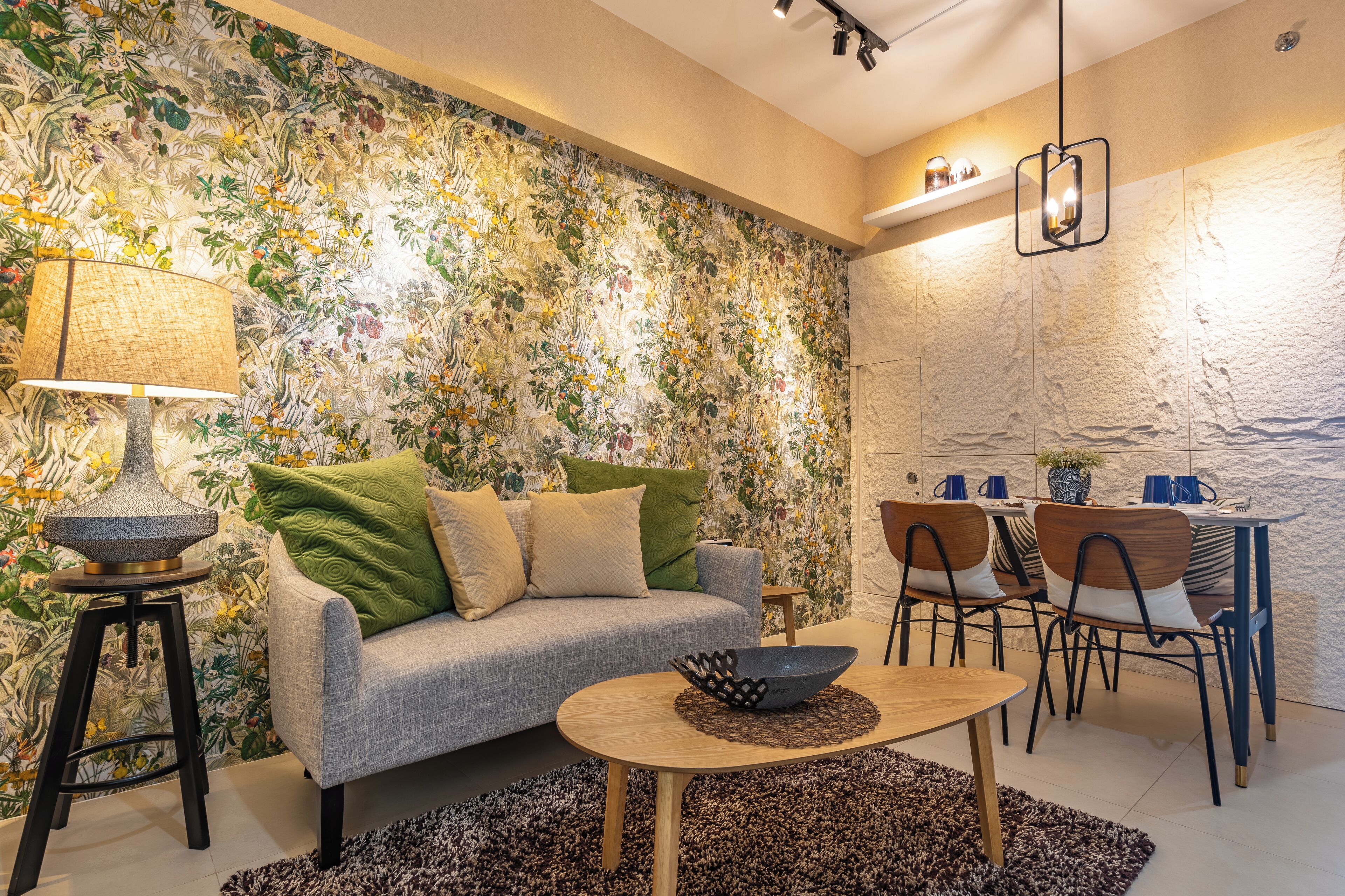 Deluxe Apartment, 1 Queen Bed with Sofa bed, Kitchen, City View | Living area