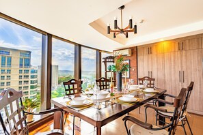 In-room dining - Aeon Towers Private Residential Apartments I Next to Abreeza Ayala Malls I Prime Location l Fast Wifi l Free Pool I Managed by Bleuspace (Davao)