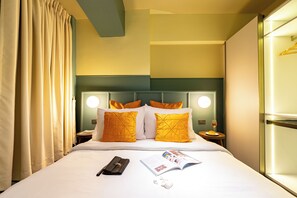 Room - Aeon Towers Private Residential Apartments I Next to Abreeza Ayala Malls I Prime Location l Fast Wifi l Free Pool I Managed by Bleuspace (Davao)