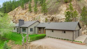 Exterior - Cotton Corner (Lead)