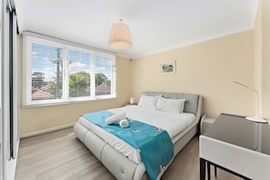 2 bedrooms, iron/ironing board, Internet, bed sheets