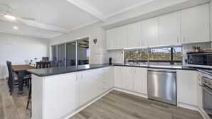 Coffee/tea maker, fridge, microwave, stovetop - Absolute Waterfront Bliss – Pet Friendly, Seperate living areas, Family Shack. (Pellaring Flat)
