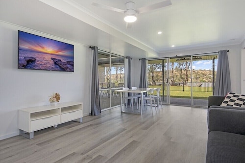 Absolute Waterfront Bliss – Pet Friendly, Seperate living areas, Family Shack.
