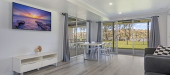 Absolute Waterfront Bliss – Pet Friendly, Seperate living areas, Family Shack.