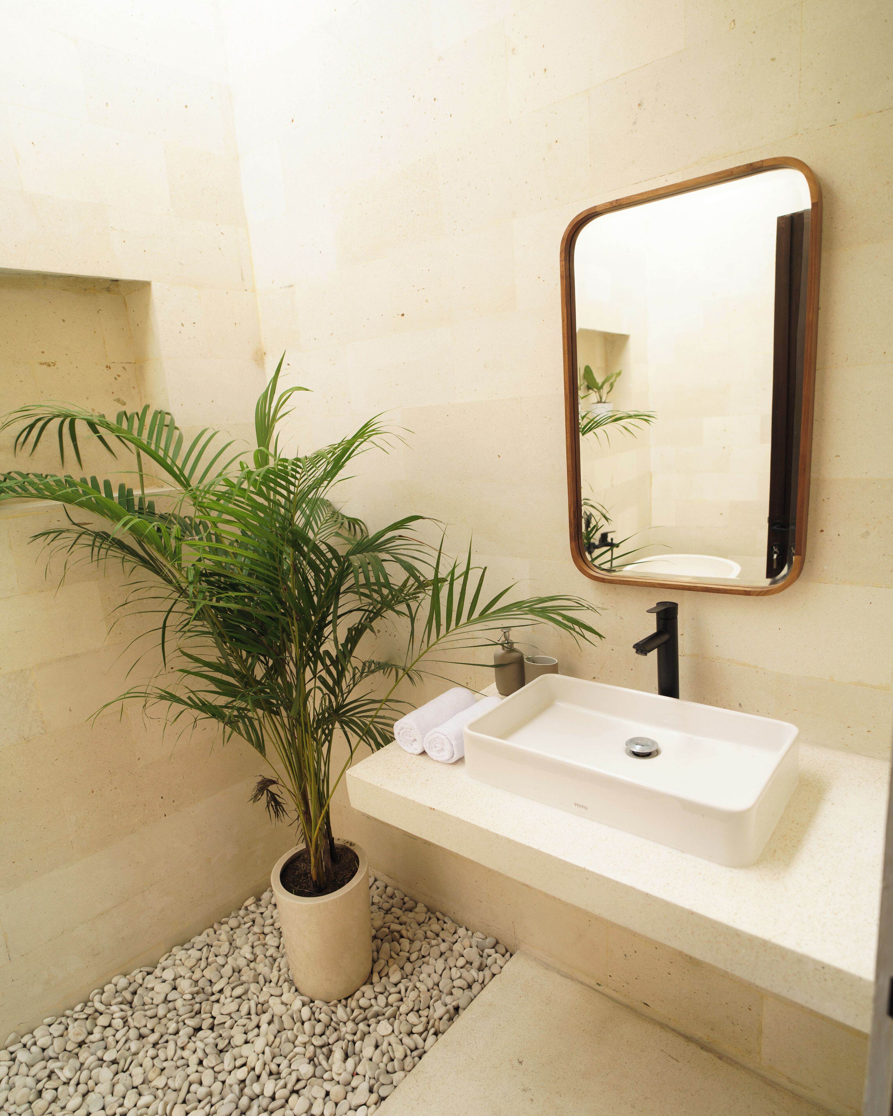 淋浴设施、免费洗浴用品、吹风机、毛巾