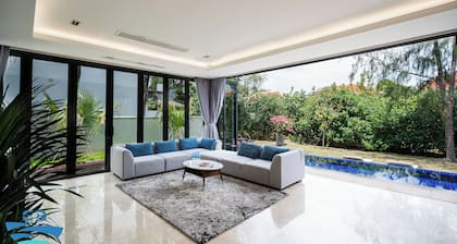 Danang private pool villa by Esea43