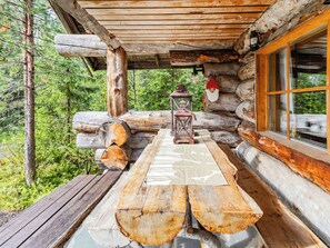 تناول الطعام بالخارج