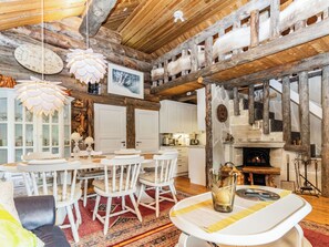 تناول الطعام