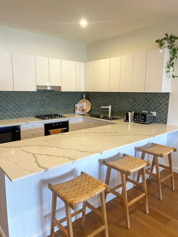 Microwave, oven, stovetop, dishwasher