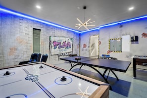 Games room - Games Room | Bunk Kids Bedrooms | Private Pool with Golf Course Views (Kissimmee)