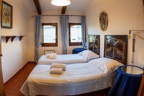 3 bedrooms, free WiFi, bed sheets