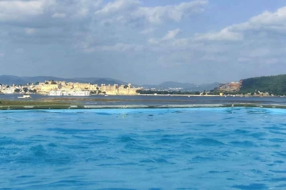 Pichola Lake Retreat