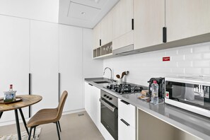 Fridge, microwave, oven, stovetop