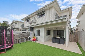 Exterior - Elegant Townhouse Near Bne Entertainment Centre (Brisbane)