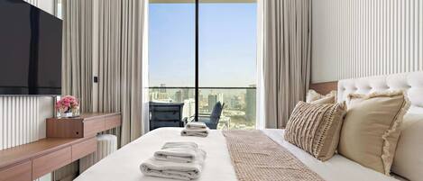 1 bedroom, desk, iron/ironing board, WiFi