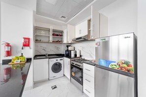 Fridge, microwave, oven, stovetop