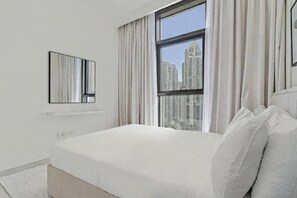 1 bedroom, desk, iron/ironing board, WiFi