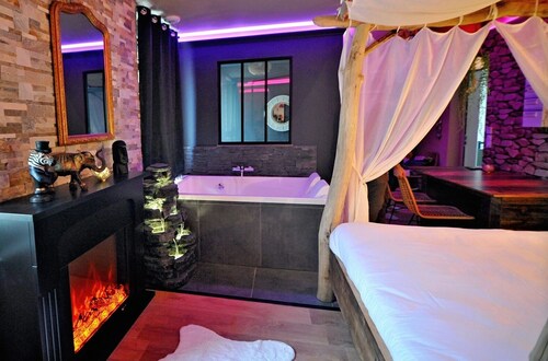 Évasion Safari luxe, Private XXL Spa, Cinema screen, Waterfall, Sleeps 4