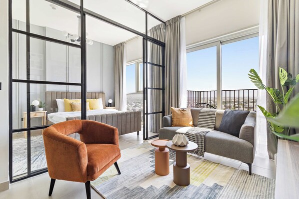 1 bedroom, desk, iron/ironing board, WiFi - Silkhaus Collective Tower | Exclusive Community (Dubai)