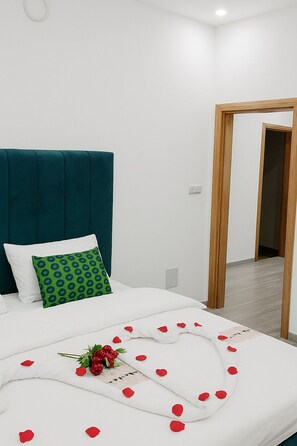 3 bedrooms, iron/ironing board, WiFi