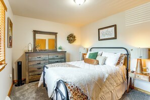 2 bedrooms, iron/ironing board, travel crib, internet