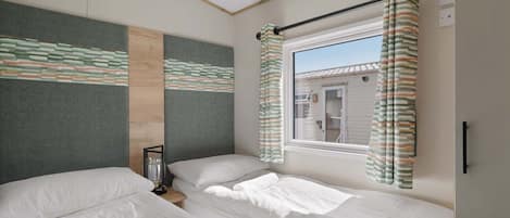 2 多间卧室、熨斗/熨衣板、WiFi、床单
