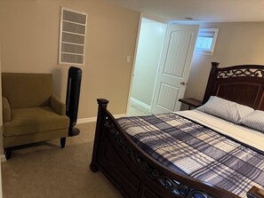 2 bedrooms, in-room safe, iron/ironing board, free WiFi
