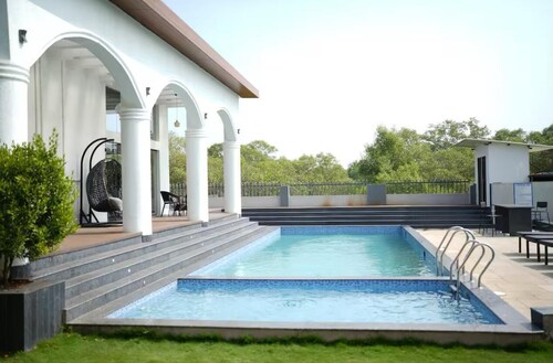 Azure Nest |1BHK| Nr. Candolim Beach