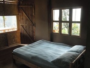 Standard Room | Free WiFi