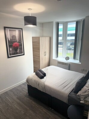 1 bedroom, desk, iron/ironing board, free WiFi