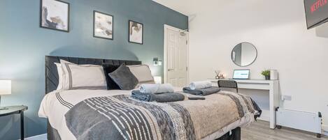 1 bedroom, desk, iron/ironing board, free WiFi