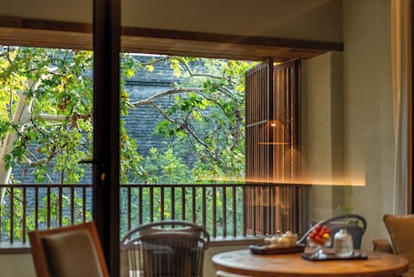 奢华双人房, 阳台, 庭院景观 | 客房景观