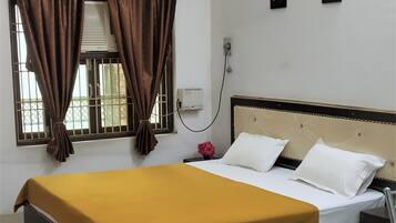 Standard Double Room, Patio | Memory-foam beds, desk, laptop workspace, iron/ironing board