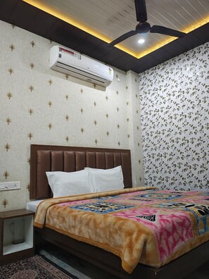 Colchones con efecto memoria y escritorio