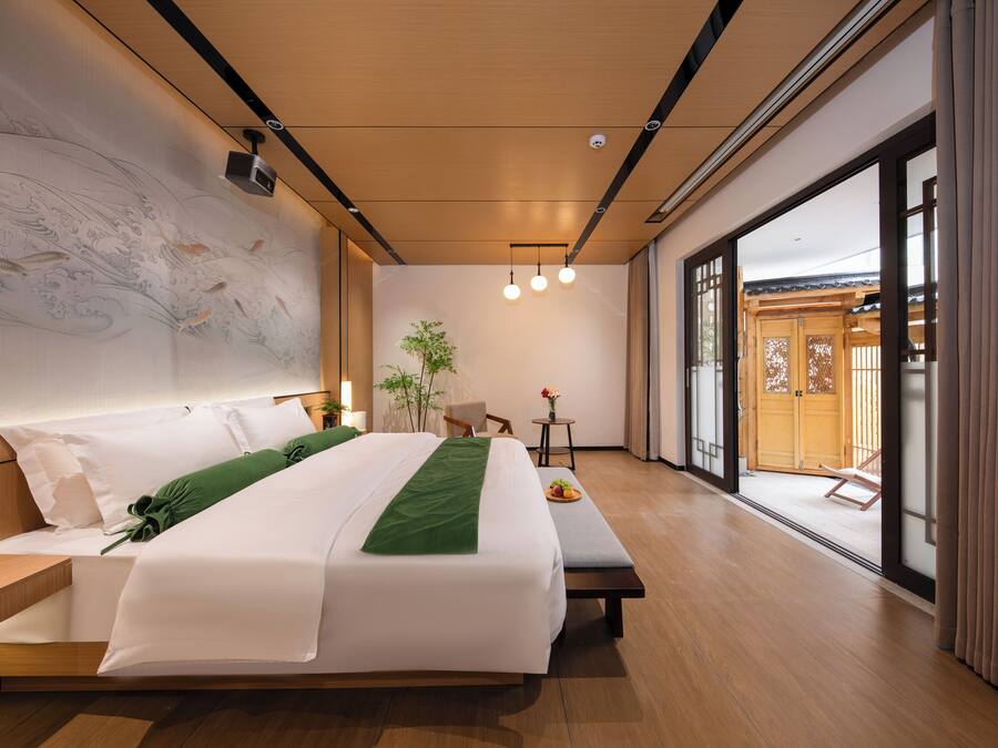 Romantic Double Room, Garden View | Desk, laptop workspace, free WiFi