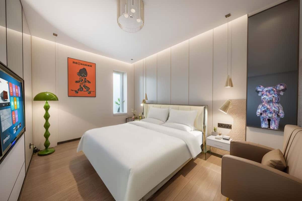 Habitació doble Comfort, vistes a la ciutat | Escriptori, espai de treball apte per a portàtils i cortines opaques