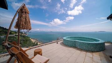 Deluxe Suite, Ocean View | Terrace/patio