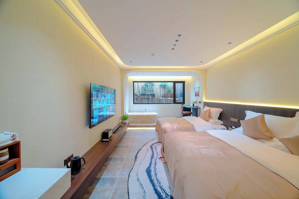 ห้องลักซ์ชัวรี่ทวิน, วิวภูเขา | โต๊ะทำงาน, พื้นที่ทำงานแบบใช้แล็ปท็อป, ผ้าม่านกันแสง, Wi-Fi ฟรี