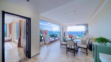 Deluxe Suite, Ocean View | Pemandangan dari bilik