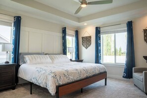 6 habitaciones, tabla de planchar con plancha, wifi y ropa de cama 