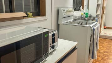 Fridge, microwave, stovetop, toaster