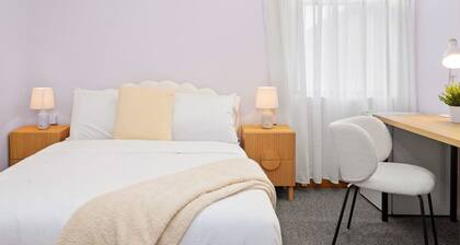 Illawarra Loft | Double Bed, Restaurants, Cafes