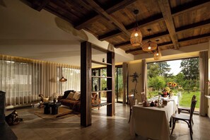 Restaurant - LiJiang Mountion Spring Resort (Lijiang)